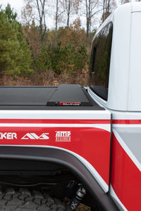 Thumbnail for Roll-N-Lock 2020 Jeep Gladiator 5ft bed M-Series Retractable Tonneau Cover